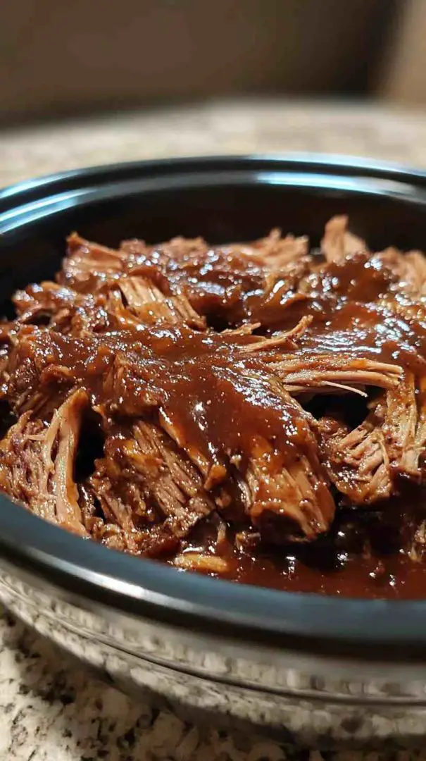 Slow Cooker Southern-Style BBQ Pulled Pork in the Crock Pot