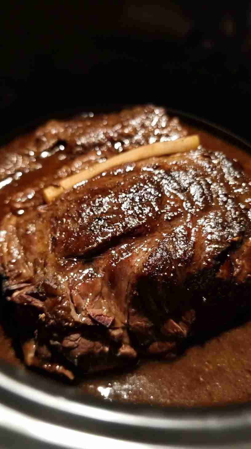 Juicy Slow Cooker Beef Arm Roast with Red Wine Sauce